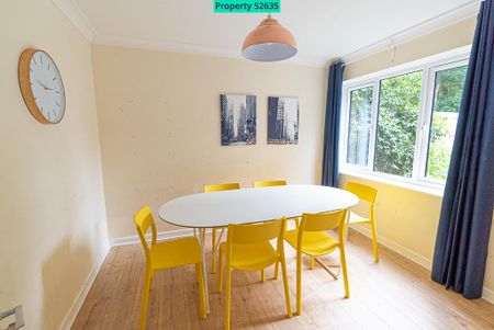 6 bedroom detached house to rent - Photo 3