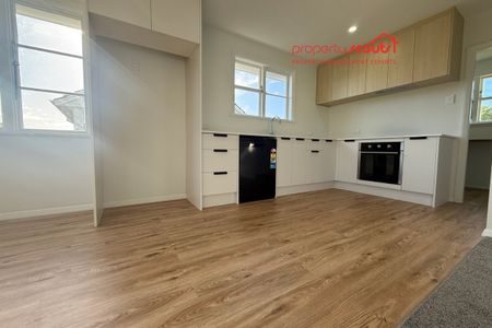 Freshly Renovated 3-Bedroom Home – Move In Now! - Photo 3