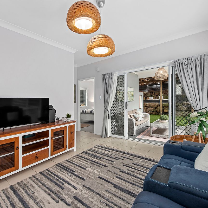 75 Hipwood St, Norman Park QLD 4170 - House For Rent | Domain - Photo 1