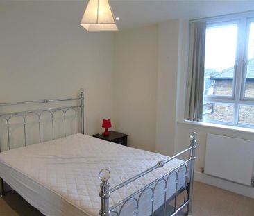 York Road, Maidenhead - Photo 4