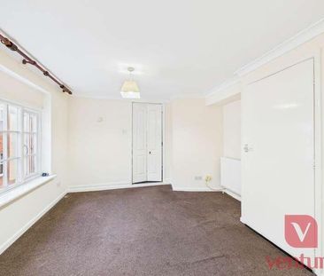 Silver Street, Newport Pagnell, MK16 - Photo 5