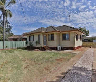 Charming & Well-Presented Home in Central Newtown - Photo 5