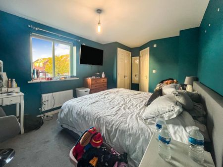 3 bedroom semi-detached house to rent - Photo 3