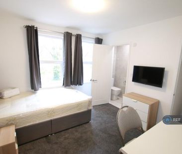 6 bedroom terraced house to rent - Photo 1