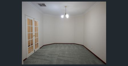 Spacious Living in Mount Pleasant - Photo 2