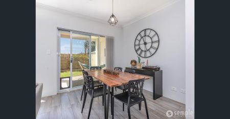 PERFECT LOCATION! - Photo 3