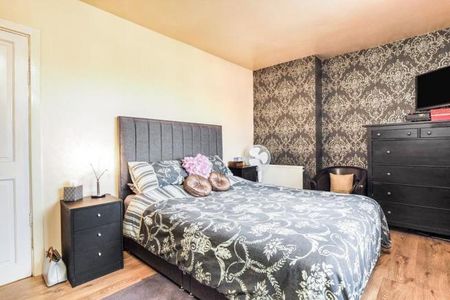 3 bedroom house to rent Leybourne Drive, Nottingham, NG5 - Photo 5