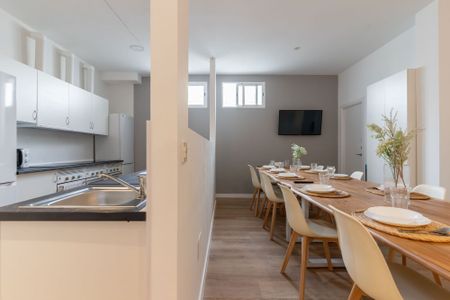 Bright single room in Cuatro Caminos - Photo 5