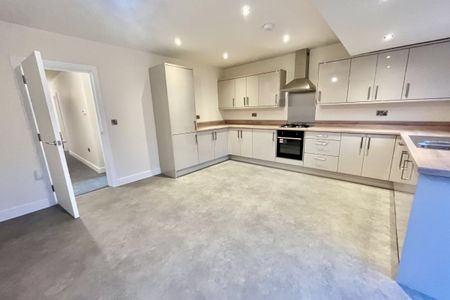 Sackville Street - Photo 4