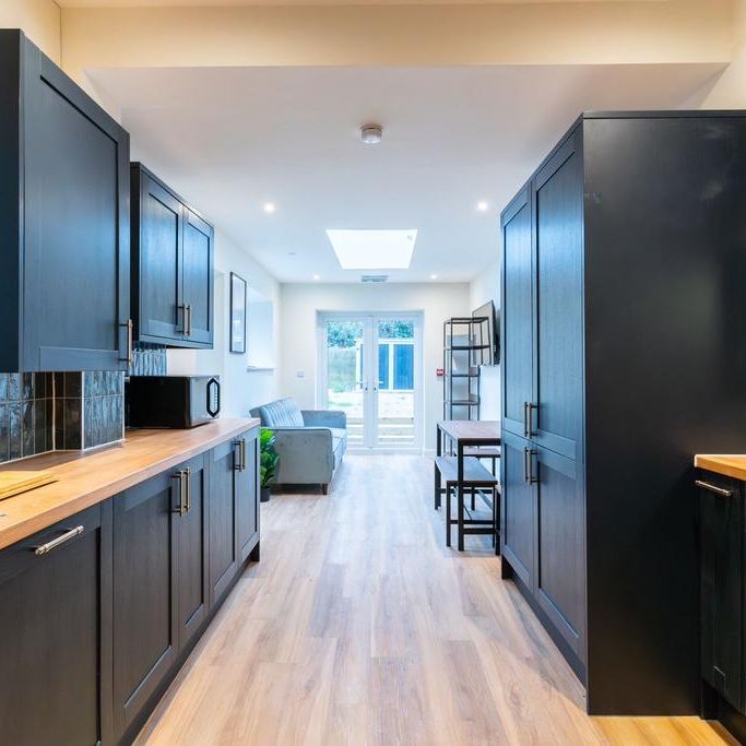 1 bedroom in a house share to rent - Photo 1