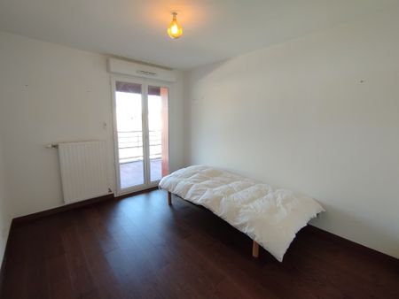 Location Appartement 3 pièces 69m² - Photo 3