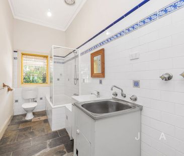 Charming Brunswick Home! - Photo 5