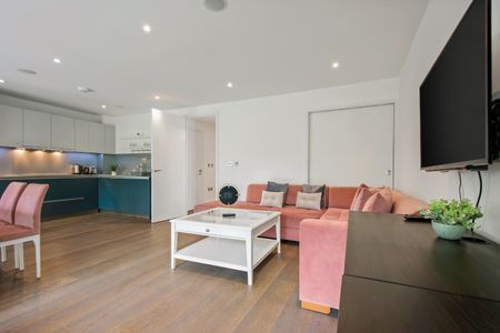 3 Bed Flat, Decorum Apartments, N1 - Photo 2