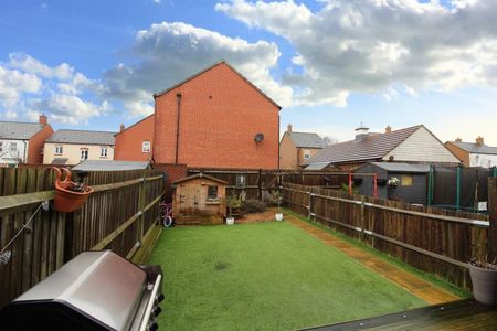 3 bedroom House To Let - Photo 4