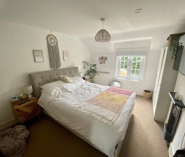 3 bedroom semi-detached house to rent - Photo 4