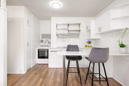 Charming One-Bedroom Unit in the Heart of Coorparoo - Photo 4