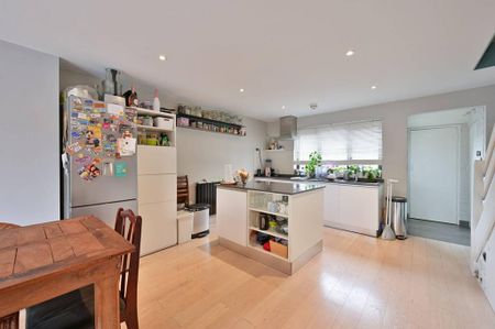 3 bedroom terraced house to rent - Photo 5
