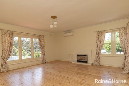 Character Home for Rent in Highly Sought-After Blackwood - Photo 2