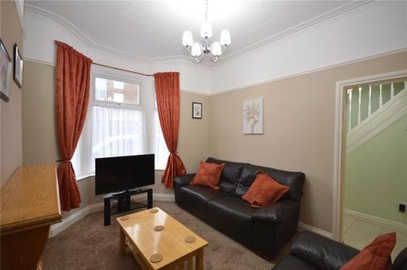 3 bedroom terraced house to rent - Photo 2
