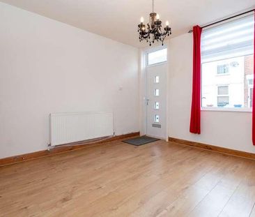 Victoria Road, Dukinfield, SK1 - Photo 1