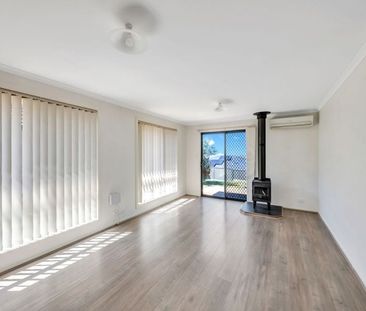 49 Greenhills Rd, Victor Harbor SA 5211 - House For Rent | Domain - Photo 6