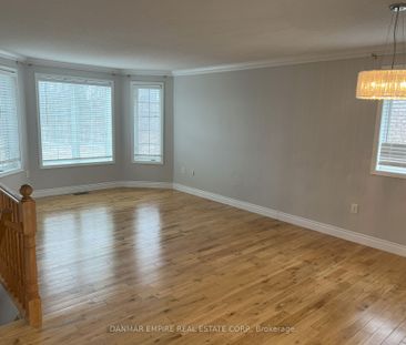 Detached Home For Lease | S8135834 - Photo 5