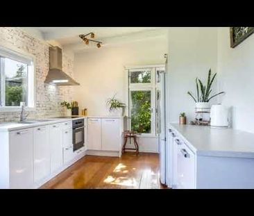 Three Bedroom In Helensville - Photo 3