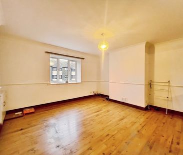 Teviot Avenue, Aveley, Aveley, RM15 - Photo 2