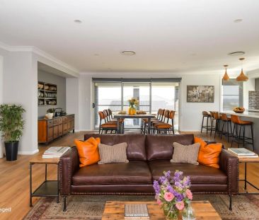 Family Home with Versatile Living Areas - Photo 4