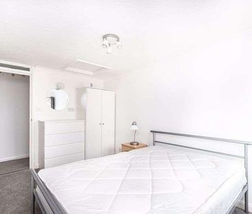 St Michaels Mews, West Hill Place, Bournemouth, BH2 - Photo 4