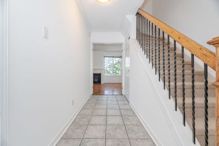 For Lease - 122 Moregate Crescent, Brampton, Ontario - Photo 5