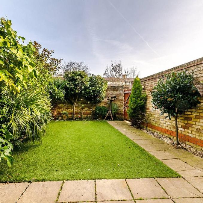 5 bedroom house to rent - Photo 1