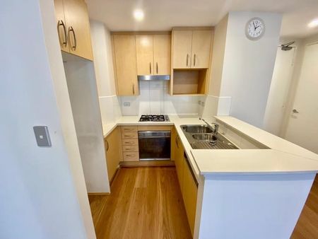 Renovated 1-bedroom apartment – Oaks Harmony - Photo 4