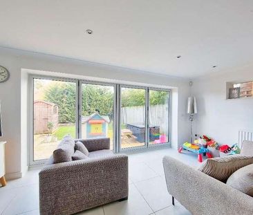 Langley Place, Guildford, Surrey, GU2 - Photo 1