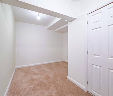 1 bed Flat for rent - Photo 2