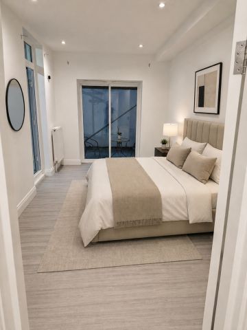 2 Bed Flat, Warwick Road, SW5 - Photo 2