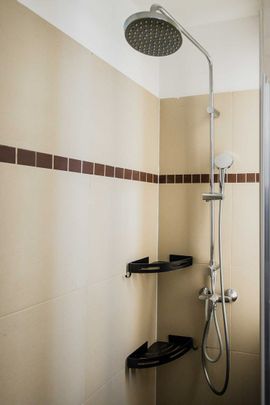 Rue de La Jonquière - Photo 1