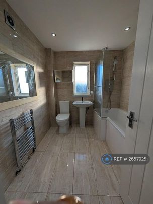 3 bedroom maisonette to rent - Photo 1