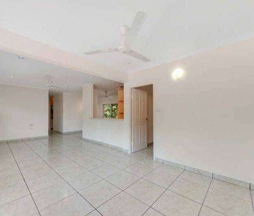 Trinity Beach Delight! - Photo 1