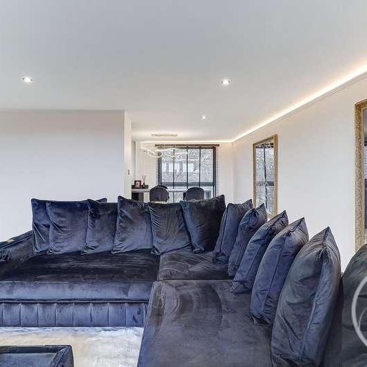 Lake View Court, Leeds, LS8 - Photo 1