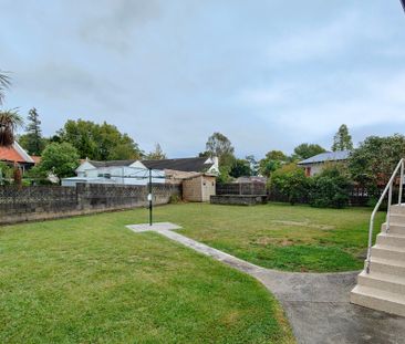 Four bedroom home in Chartwell - Photo 3