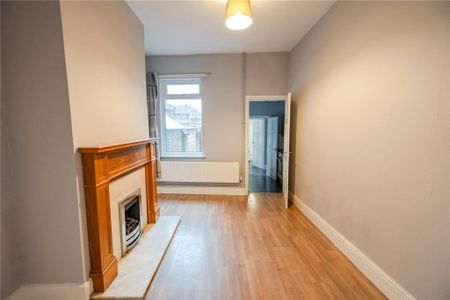 3 bedroom terraced house to rent - Photo 2