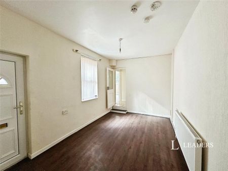 4 bedroom terraced house to rent - Photo 5