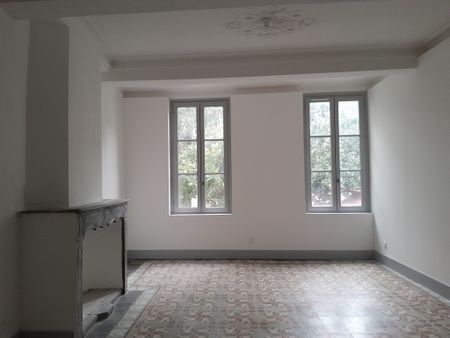 Location Appartement 4 pièces 86m² NIMES 30000 - Photo 5