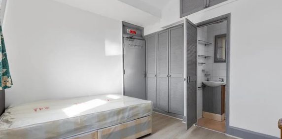 Studio Flat, Grays Inn Road, WC1X - Photo 2