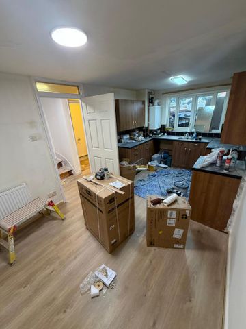 3 bedroom terraced house to rent - Photo 4