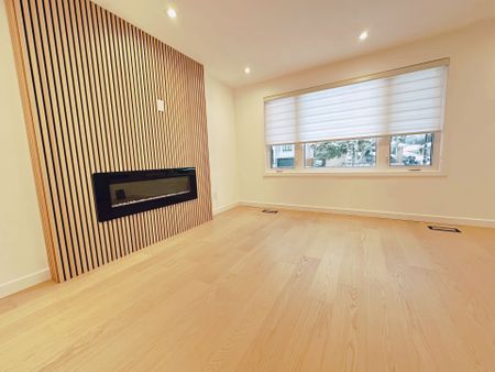 For Lease - 36 Rockport Crescent Unit# Main, Richmond Hill, Ontario - Photo 2