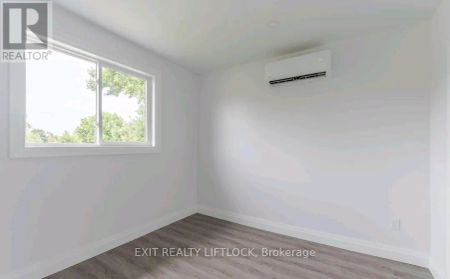 825 CAMERON STREET - Photo 4