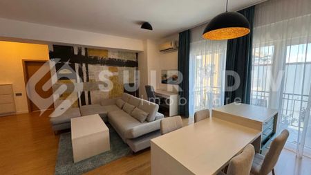 Apartament modern, complet dotat, parcare-zona centrala - Photo 2