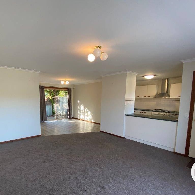 PERFECT QUIET STREET! - Photo 1